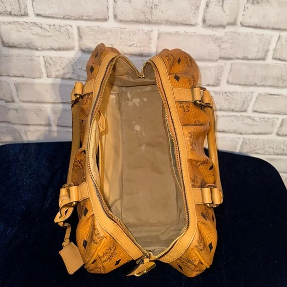 💎MCM Visetos Boston Bag Cognac with lock and key - Picture 12 of 14